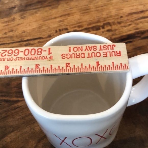Rae Dunn XOXO Valentine’s Mug - Picture 5 of 5